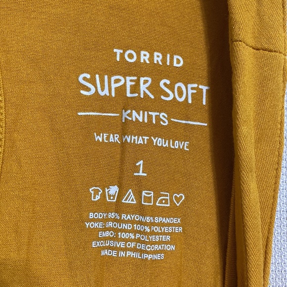 Torrid Super Soft Lace Inset High Neck Halter Tank Top Size 1 - Picture 5 of 8